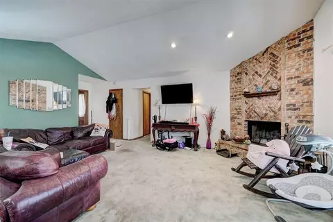 2104 Oak Forest Dr, Norman, OK 73071 photo 6