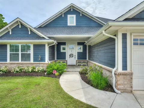 9416 Megans Way, Mcloud, OK 74851 photo 2