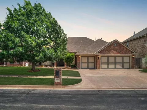16104 Ledge Ln, Edmond, OK 73013