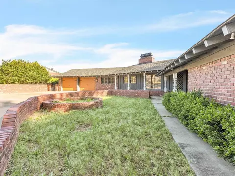 100 Maple Ln, Chickasha, OK 73018 photo 3