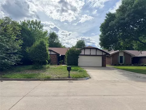 5033 Kindling Ln, Oklahoma City, OK 73135