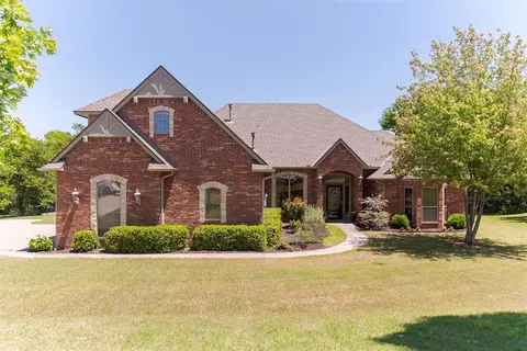 7150 Oakwood Creek Rd, Edmond, OK 73034