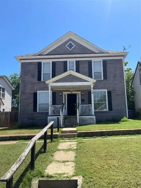 716 N Broad St, Guthrie, OK 73044