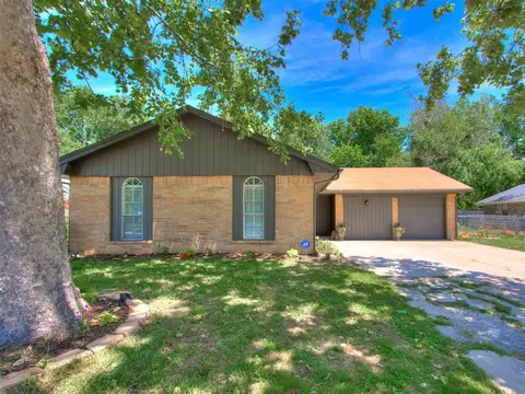 125 Monroe Ct, Norman, OK 73071