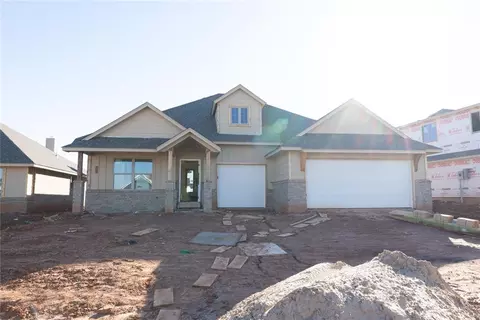 804 Halley Dr, Moore, OK 73160