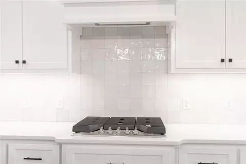 Kitchen - 808 Halley Dr, Moore, OK 73160 photo 3 of 4