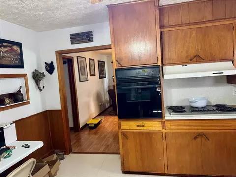 321 E Ninth St, Leedey, OK 73654 photo 8