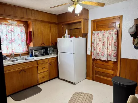 321 E Ninth St, Leedey, OK 73654 photo 16
