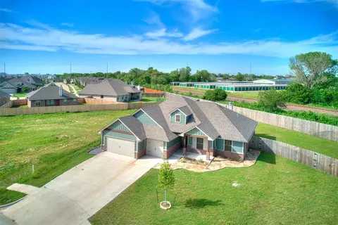 3801 Lleyton Dr, Norman, OK 73072