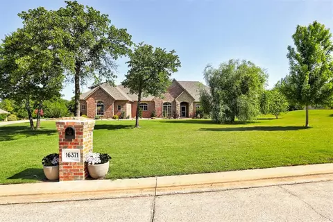 16371 Sandstone Cir, Choctaw, OK 73020