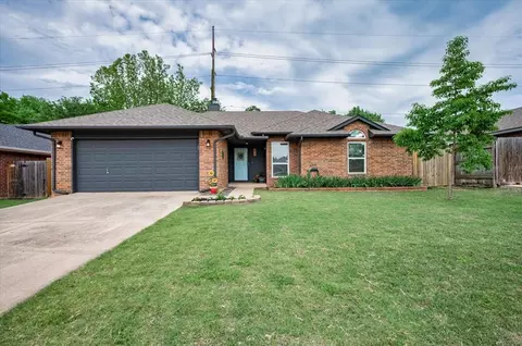 1525 Tree Line Dr, Norman, OK 73071