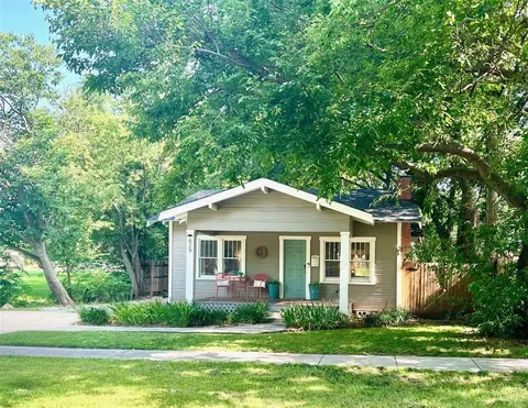 629 W Comanche St, Norman, OK 73069