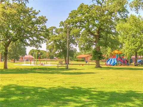 601 W Monroe St, Crescent, OK 73028 photo 41