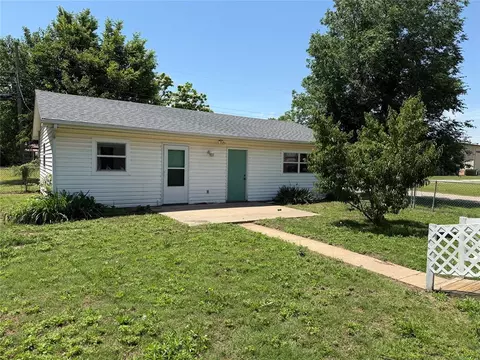 201 E Adams St, Crescent, OK 73028 photo 12