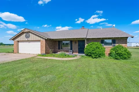 1500 S Railroad, Marlow, OK 73055