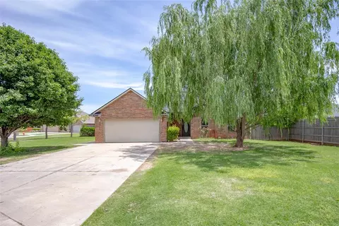4708 Elk Creek Dr, Yukon, OK 73099