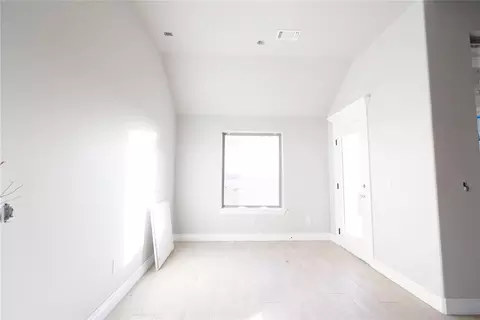 Living - 800 Halley Dr, Moore, OK 73160 photo 3 of 3