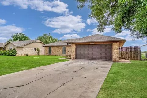 2108 Galaxy Dr, Altus, OK 73521 photo 3
