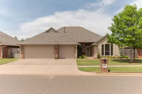16909 Autumnwood Dr, Edmond, OK 73012