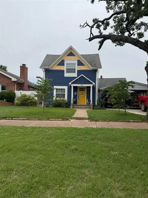 217 W 8th St, Chandler, OK 74834