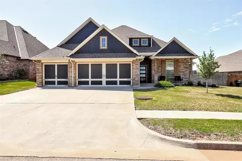 3024 Drake Crest Dr, Edmond, OK 73034