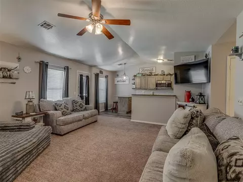 1813 Eagle Dr, Moore, OK 73160 photo 7