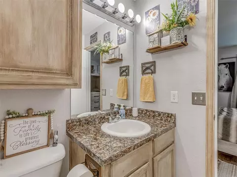 1813 Eagle Dr, Moore, OK 73160 photo 20