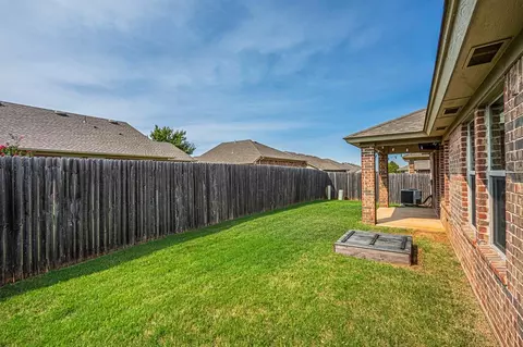 2702 Sharpish Way, Norman, OK 73069 photo 23