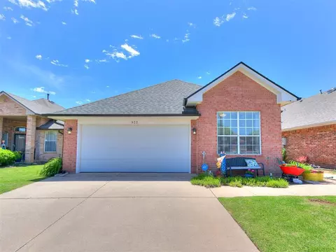 932 Heather Glen Dr, Norman, OK 73072