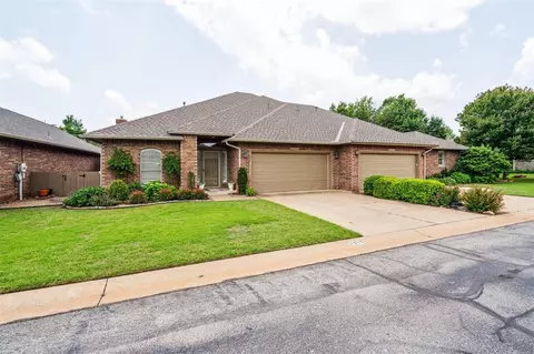 1912 NW 161st St, Edmond, OK 73013