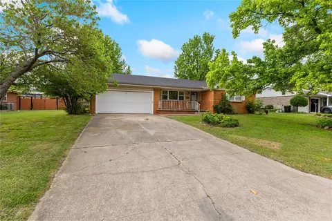 808 W 23rd St, Ada, OK 74820