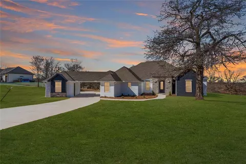 9517 Emma Ct, Oklahoma City, OK 73165