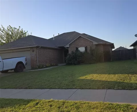 10633 SW 34th Ter, Yukon, OK 73099
