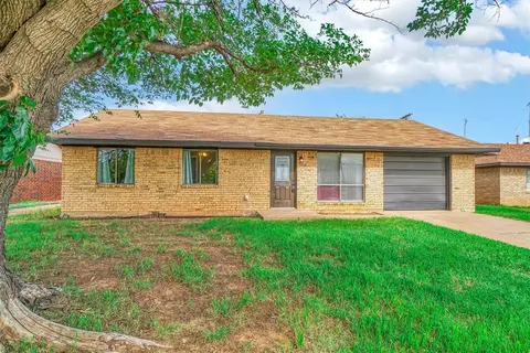 1904 Gemini St, Altus, OK 73521 photo 2