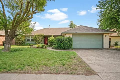 308 S Ranchwood Manor Dr, Oklahoma City, OK 73139