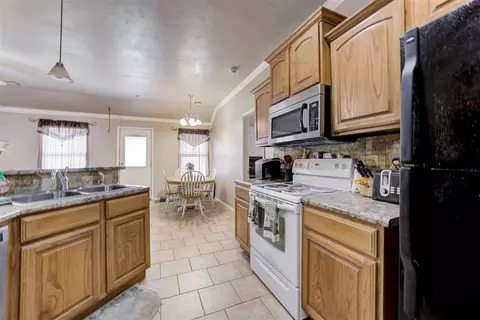 520 E Juniper Ln, Mustang, OK 73064 photo 12