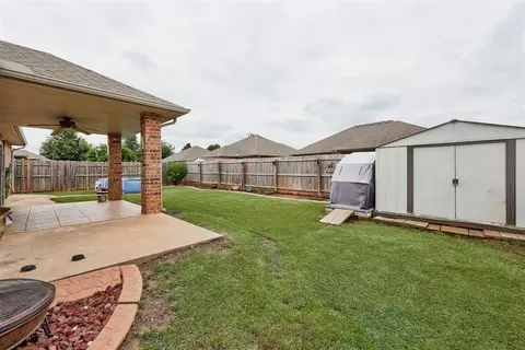 520 E Juniper Ln, Mustang, OK 73064 photo 38