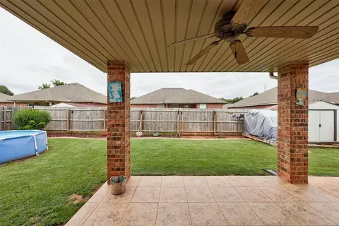 520 E Juniper Ln, Mustang, OK 73064 photo 37