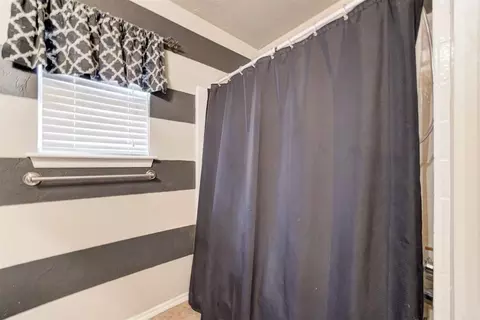 520 E Juniper Ln, Mustang, OK 73064 photo 33