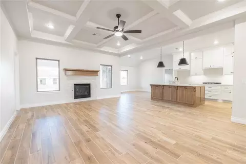 9209 NW 116th St, Yukon, OK 73099
