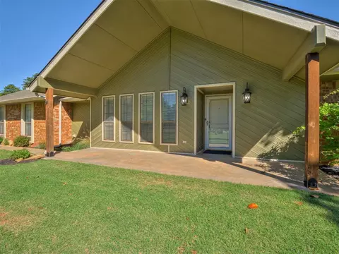 2284 Berryvine Rd, Tuttle, OK 73089 photo 3