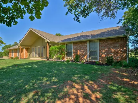 2284 Berryvine Rd, Tuttle, OK 73089 photo 2