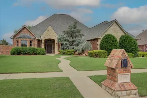 12509 St Lukes Ln, Oklahoma City, OK 73142