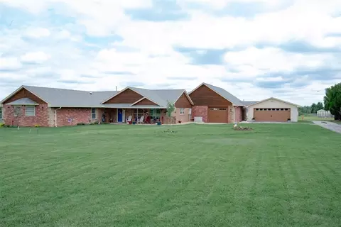 8100 N Burns Rd, Edmond, OK 73025