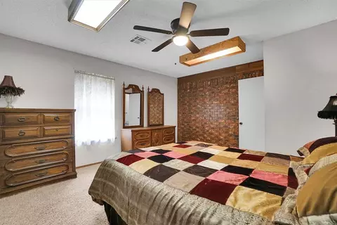 Bedroom - 20523 E County Road 158 Rd, Altus, OK 73521 photo 8 of 8