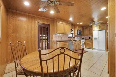 Dining - 20523 E County Road 158 Rd, Altus, OK 73521 photo 1 of 3