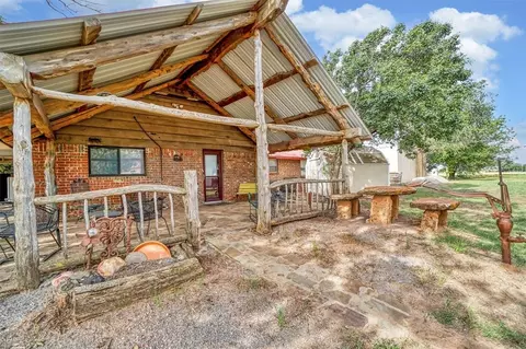 Exterior - 20523 E County Road 158 Rd, Altus, OK 73521 photo 6 of 12