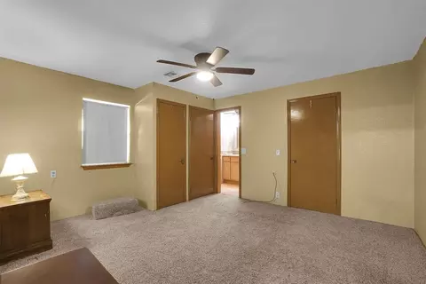 Bedroom - 20523 E County Road 158 Rd, Altus, OK 73521 photo 2 of 8