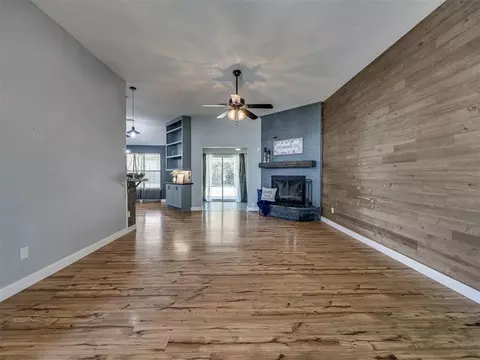 1900 New Haven Ct, Moore, OK 73160 photo 5