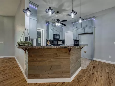 1900 New Haven Ct, Moore, OK 73160 photo 8